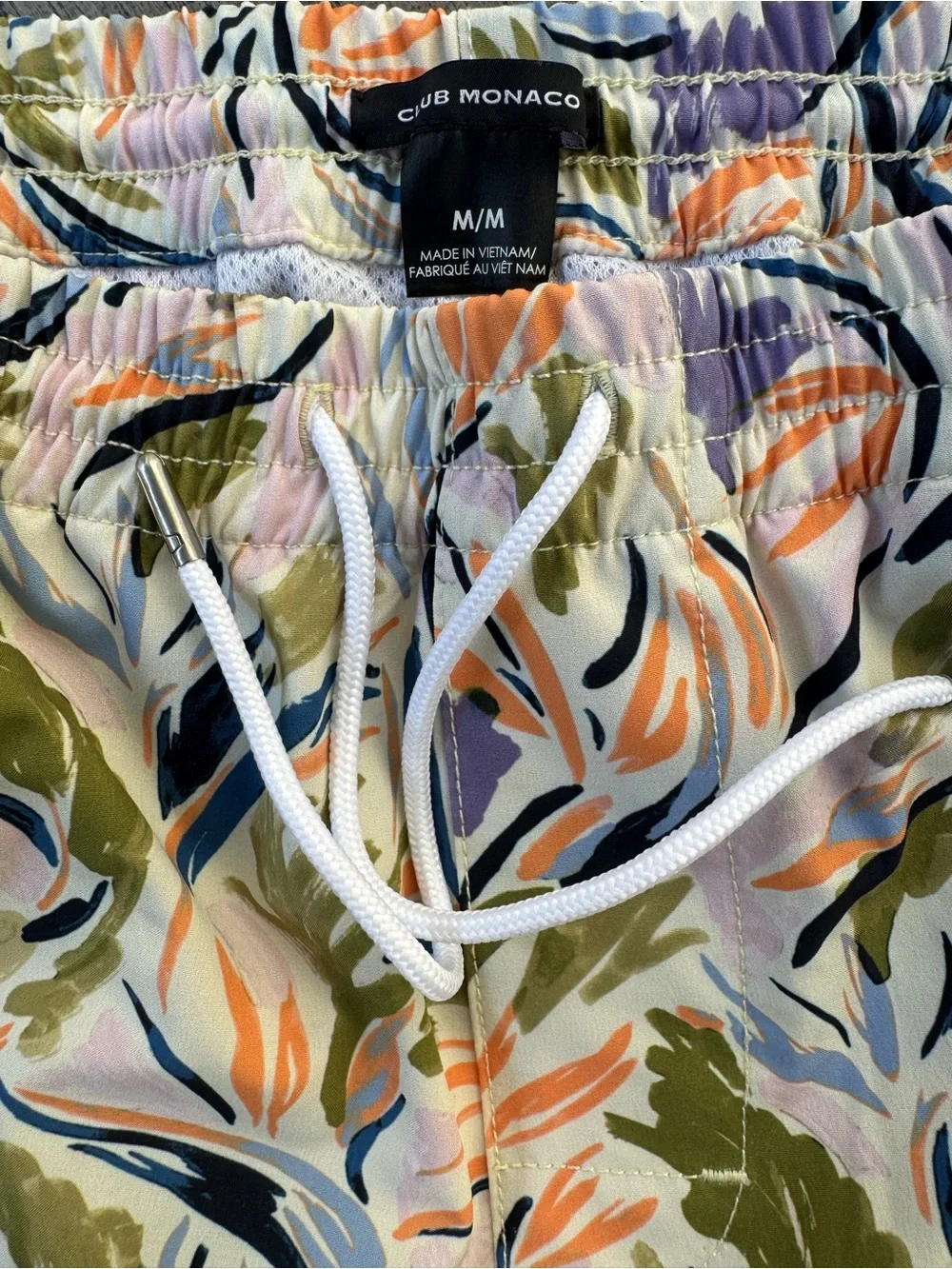 Club Monaco Arlen Swim Trunks • Size M • NWOT Flawless
